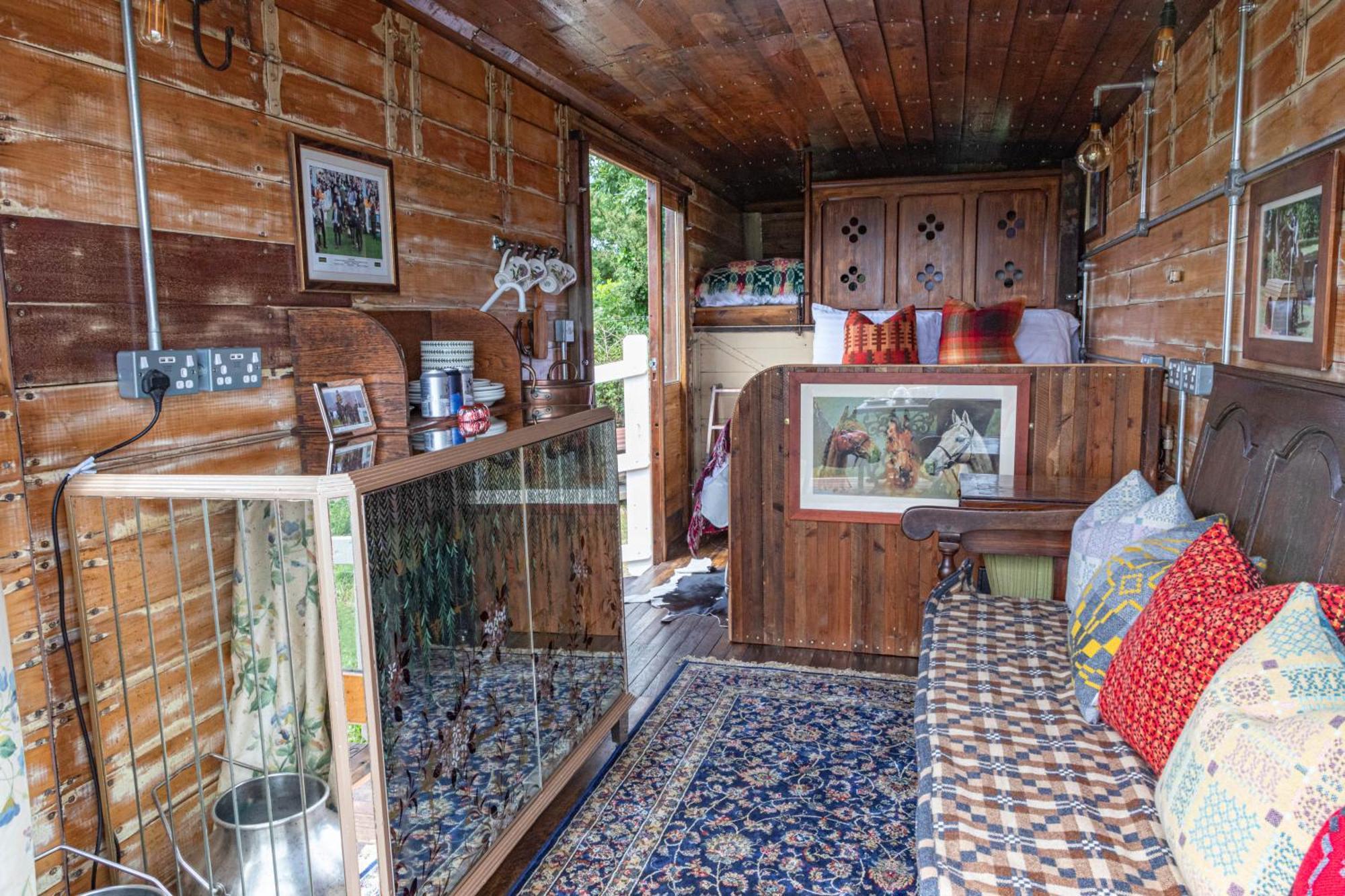 Dennis Otel Goodwick Dış mekan fotoğraf